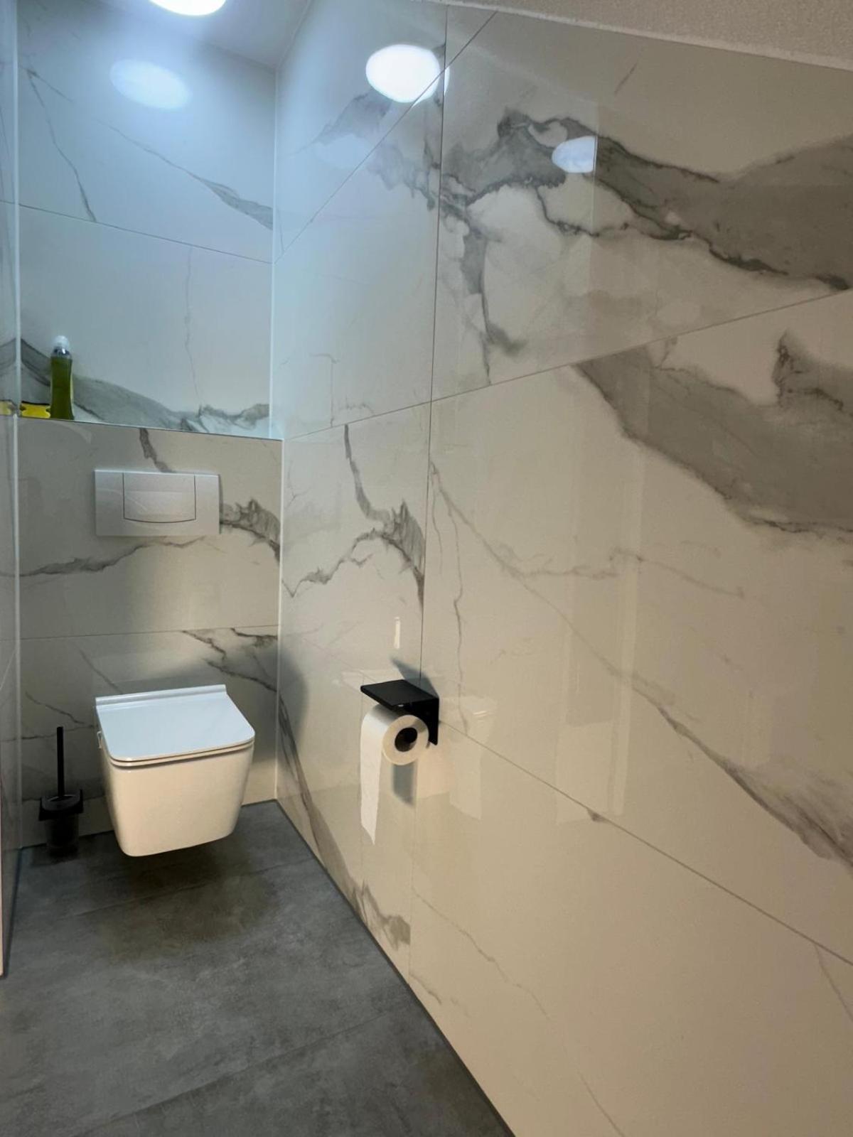 Flexible, Schoene Und Gut Aussehende Feriensuite Reutlingen Ngoại thất bức ảnh